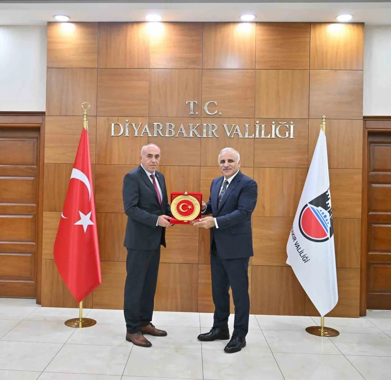 EMŞAV HEYETİ DİYARBAKIR VALİSİ MURAT ZORLUOĞLU BİR ARAYA GELDİ