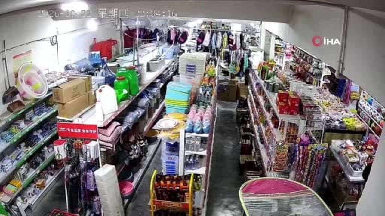Çin’in Tibet Özerk Bölgesi’nde meydana gelen 7 büyüklüğündeki depremde 16 kişi hayatını kaybetti...