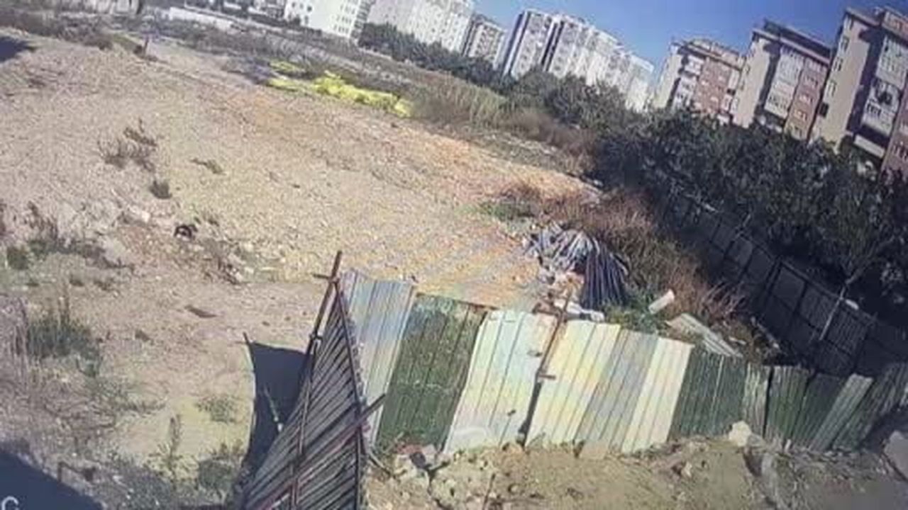 Beylikdüzü’nde şantiyeden hırsızlık yapan 3 şüpheli kaçtı: O anlar kamerada