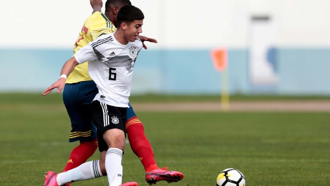 Galatasaray, Eyüp Aydın'ı renklerine bağladı