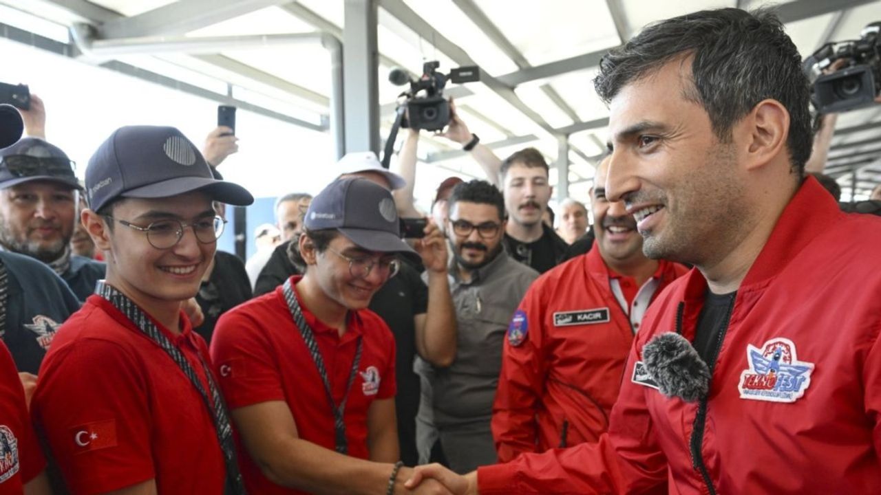 Selçuk Bayraktar, Cumhuriyetin 100. yılında Kızılelma için tarih verdi