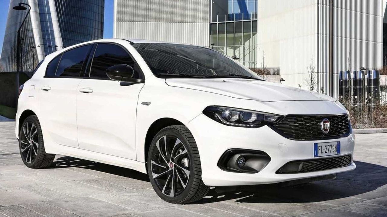 Fiat Egea'nın Sedan modelinde fiyatlar düşüşe geçti! Diğer fiyatları gören almak için sıraya girdi