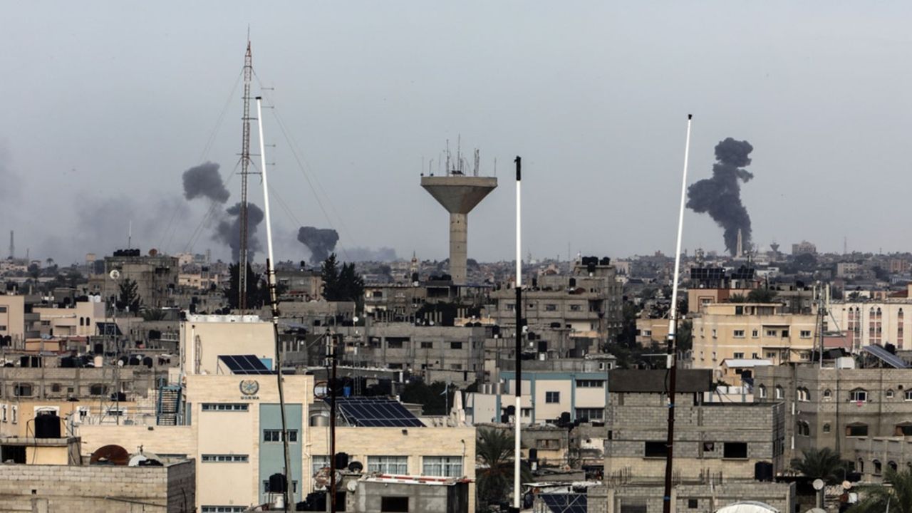 İsrail, Gazze’de iki Türk'ünde Aralarında Bulunduğu Sivilleri Katletti: Rehine takası ertelendi