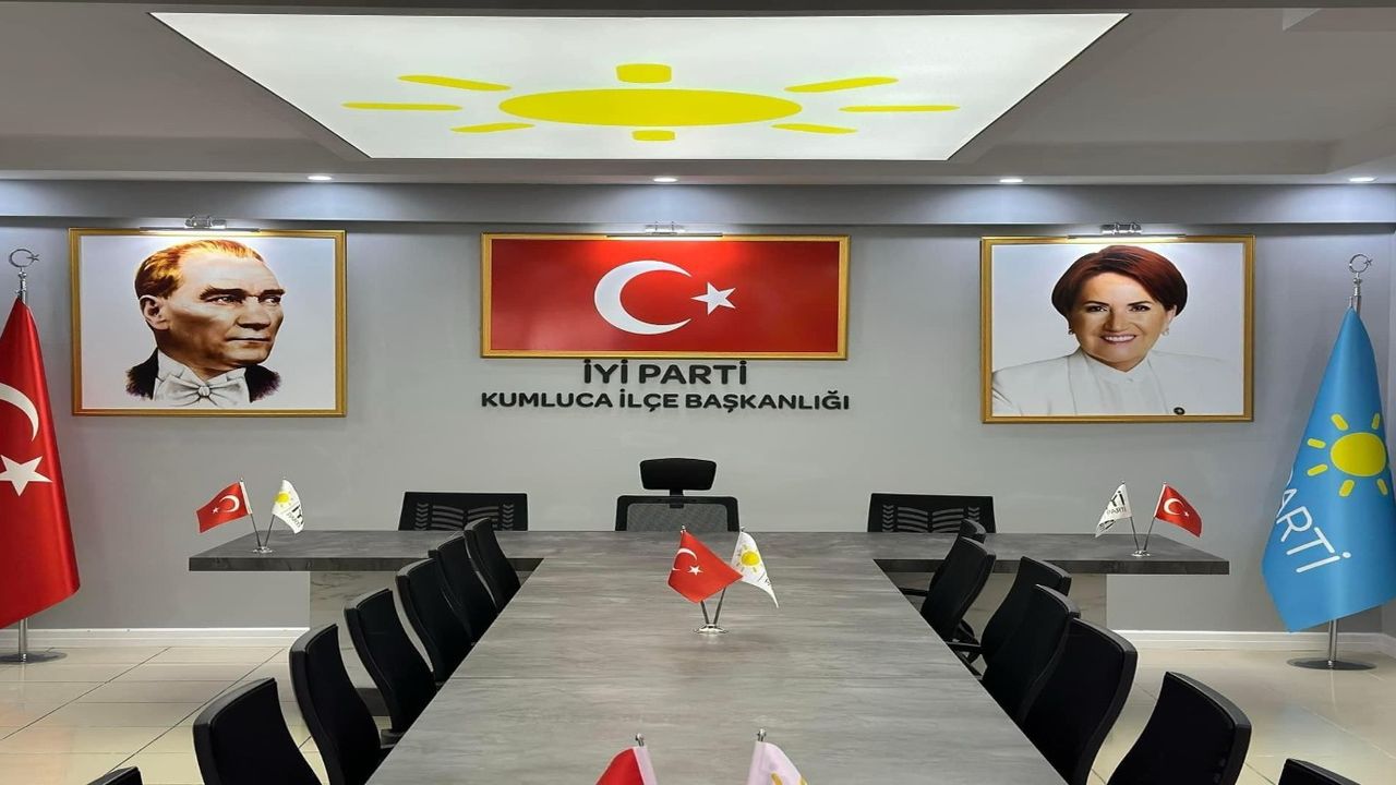 İYİ Parti'de Olaylar Durulmuyor: Peş Peşe İstifa Haberleri Geliyor!