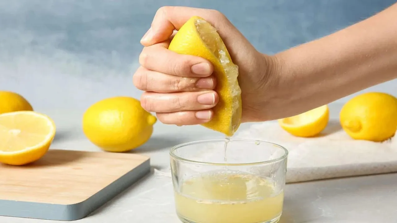 Limon kabuklarını buzluğa atıp öyle tüketin! Kansere ve onlarca hastalığa kalkan oluşturuyor