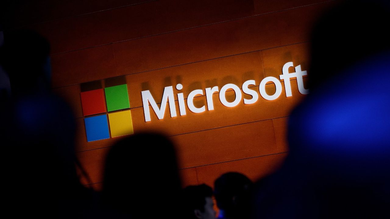 Microsoft yapay zekaya geçiş yapıyor: Yeni çipini tanıttı