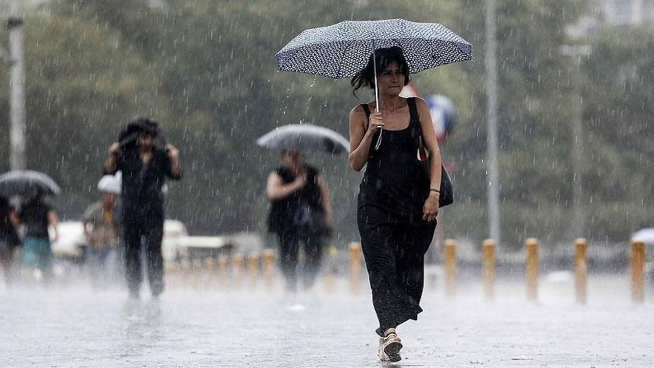 Pazar Günü İçin Planlarınızı Erteleyin: Meteoroloji Uyardı Çok Şiddetli Olacak Sakın Evden Çıkmayın!