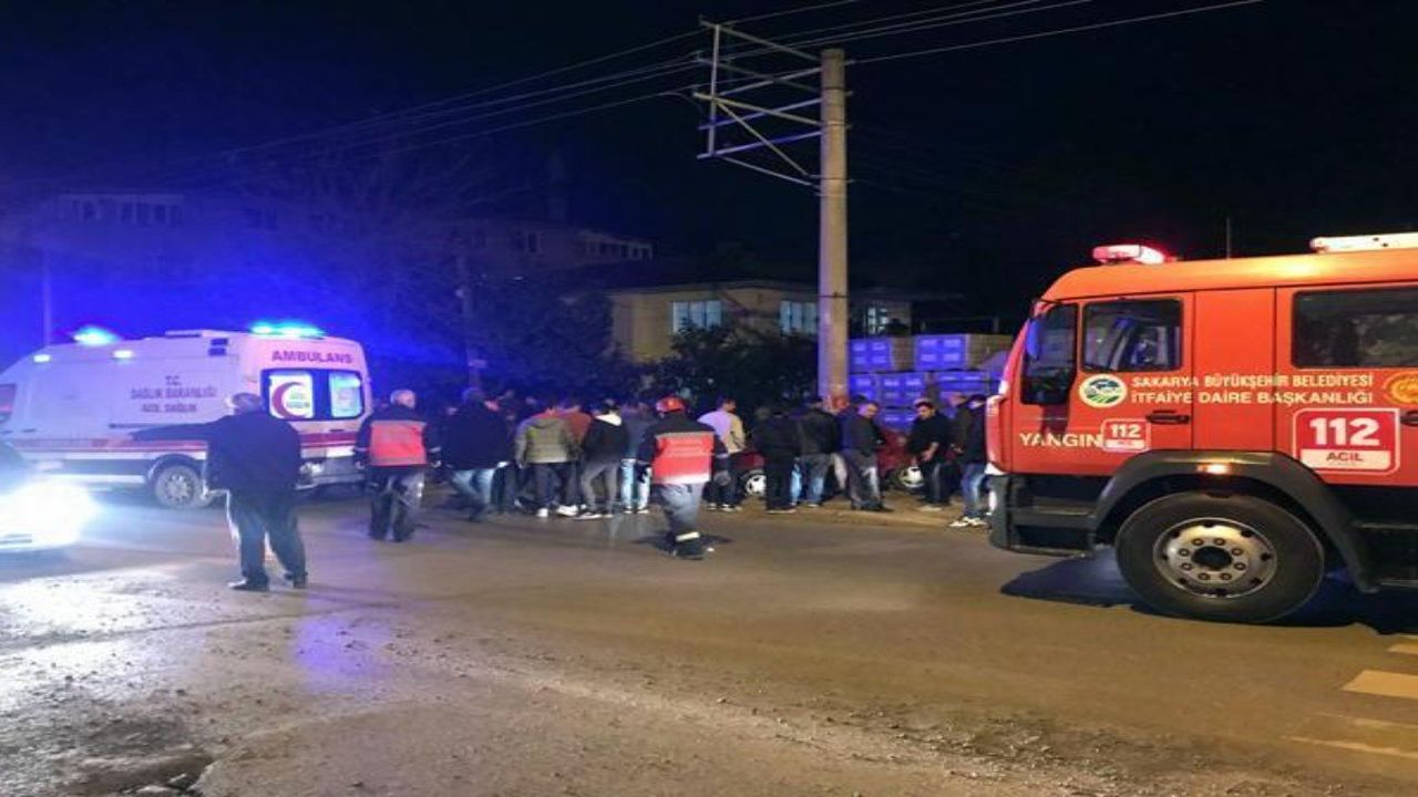 Sakarya’da Trafik Kazası Sonrası Genç Sürücü Hayatını Kaybetti: Acı Ayrıntı Sonra Ortaya Çıktı!