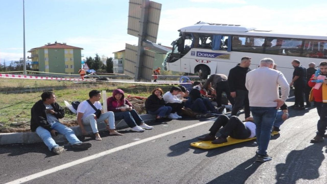 Tur Otobüsü Kazasında Ölü Sayısı Arttı: Denizli'deki Kazadan Peş Peşe Acı Haber!