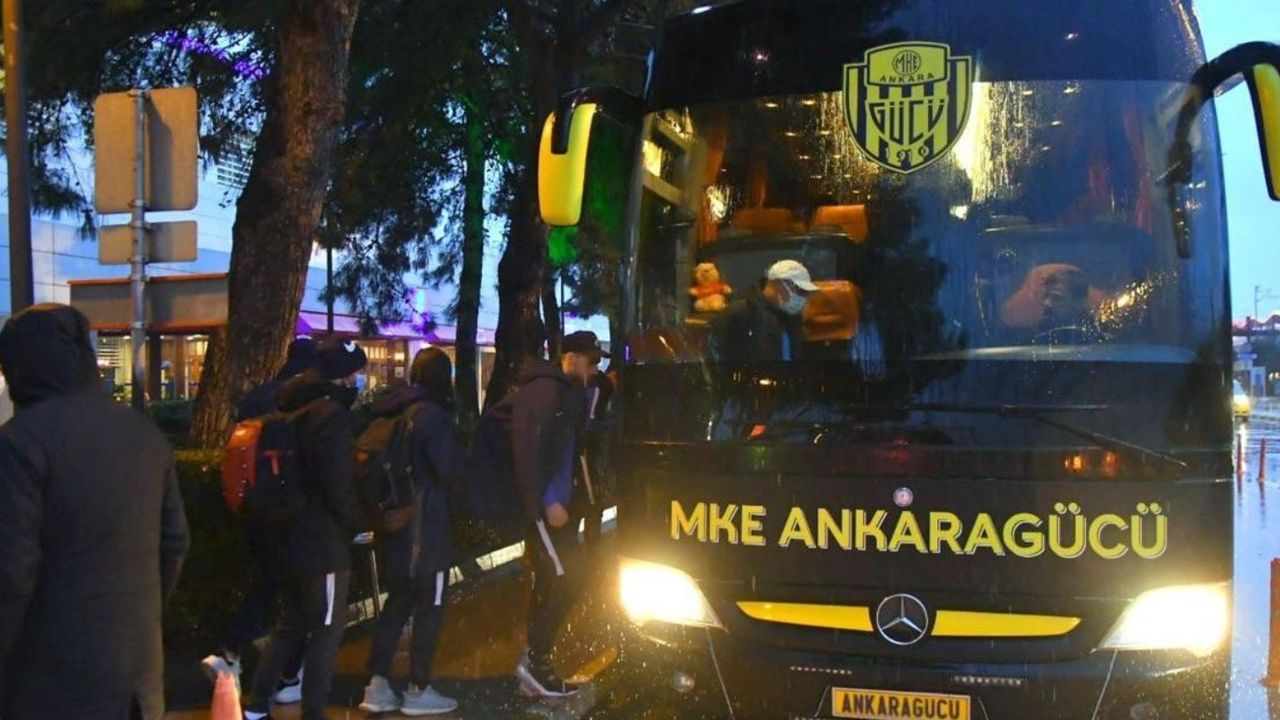 Ankaragücü taraftarından ilginç hamle! Emre Belözoğlu neye uğradığını şaşırdı