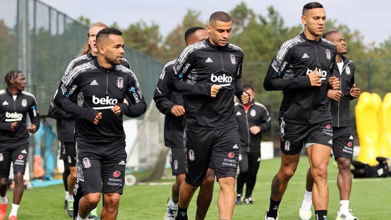 Derbiden önce bir sakatlık daha: Beşiktaş'ın ilk 11'inde yaprak dökümü!