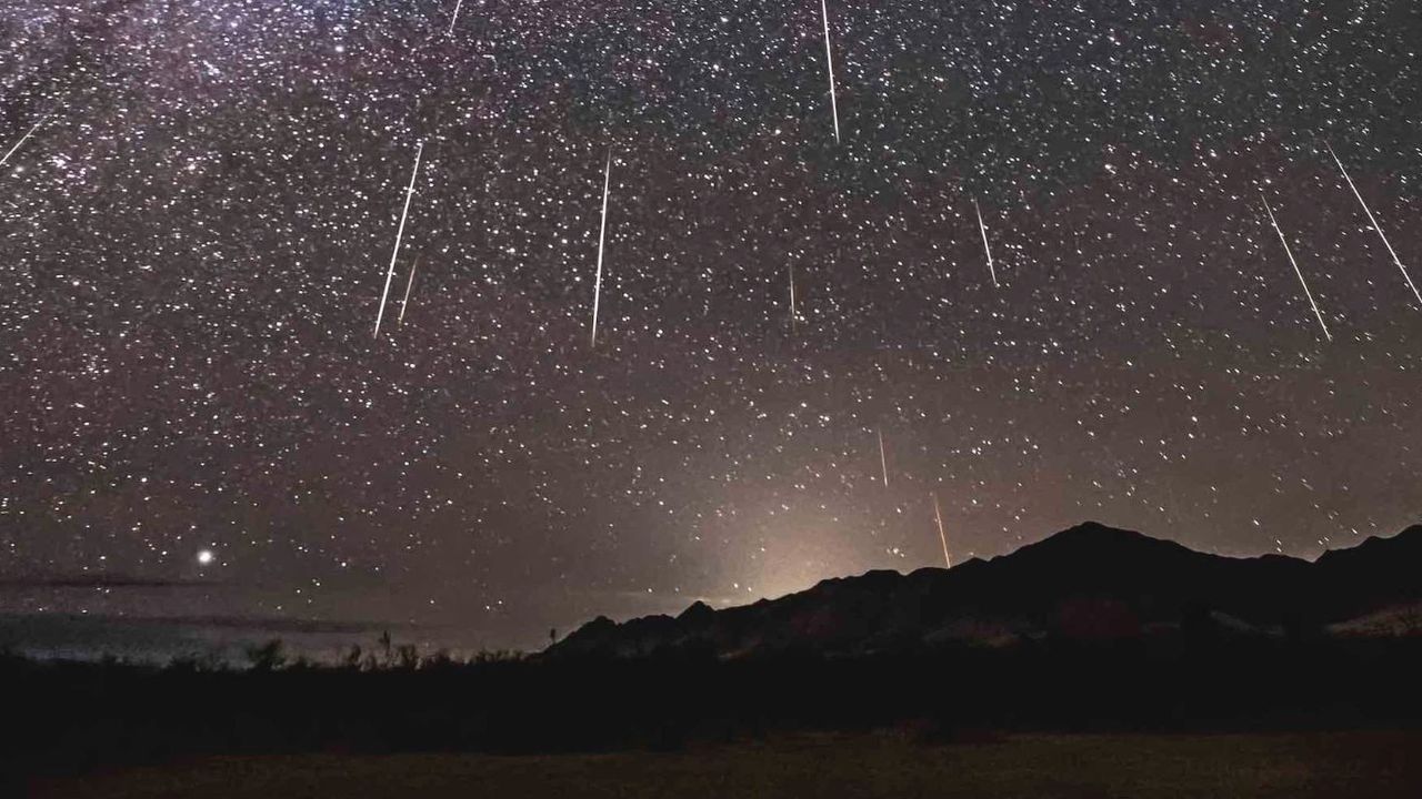 Karanlık gökyüzü aydınlanacak: Yılın en iyisi Geminid meteor yağmuru bugün zirveye ulaşacak