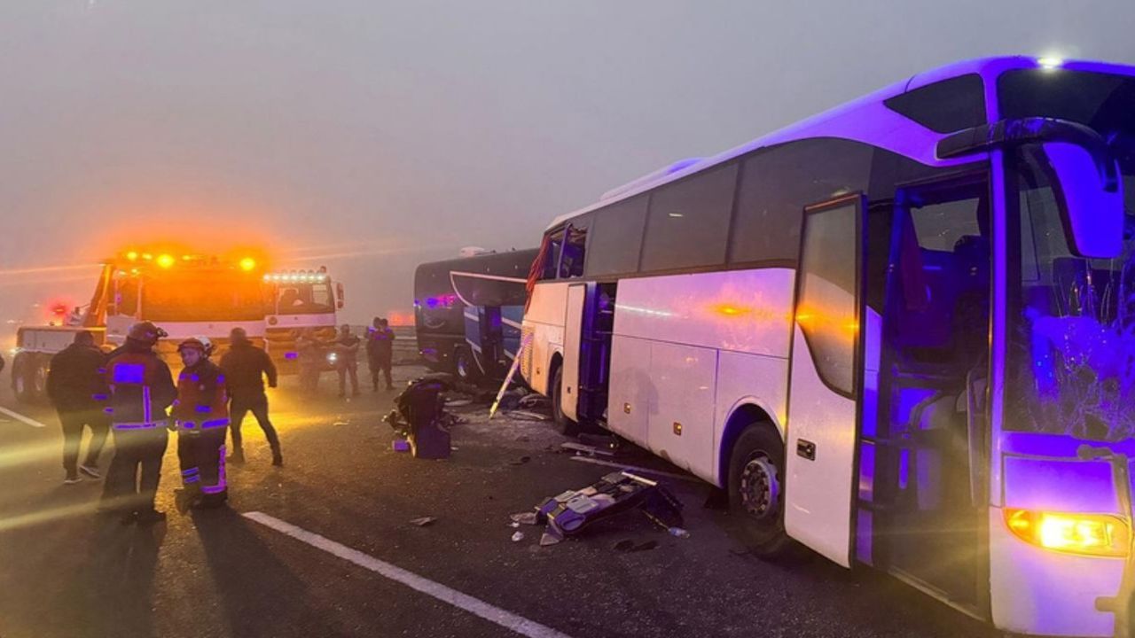 Kuzey Marmara Otoyolu'nda can pazarı: Zincirleme kazada 10 ölü 59 yaralı