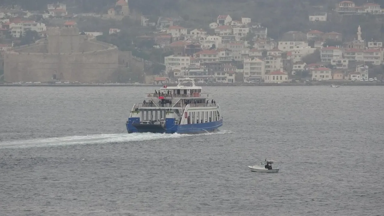  Lodos Fırtınası Adalar Hattındaki Feribot Seferlerini İptal Etti