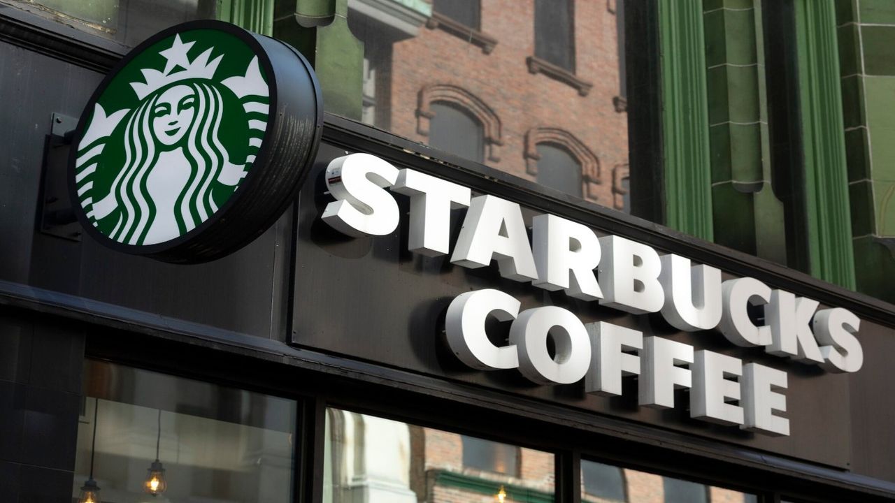 Starbucks ülkeden çekiliyor: Tepkiler sonrası iflasın eşiğinde!