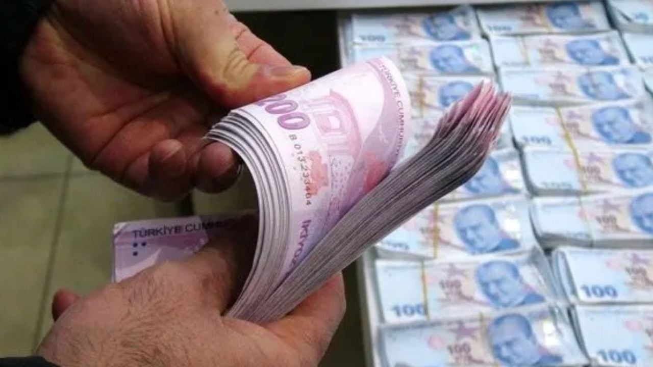 Acil para arayanlara faizsiz 20.000 TL kredi! Hesabı olana gün doğdu