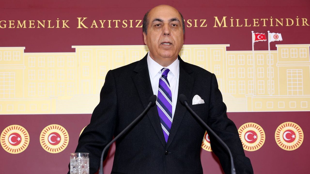 AK Parti’nin Muğla Büyükşehir Belediyesi Başkan Adayı Prof. Dr. Aydın Ayaydın Kimdir?