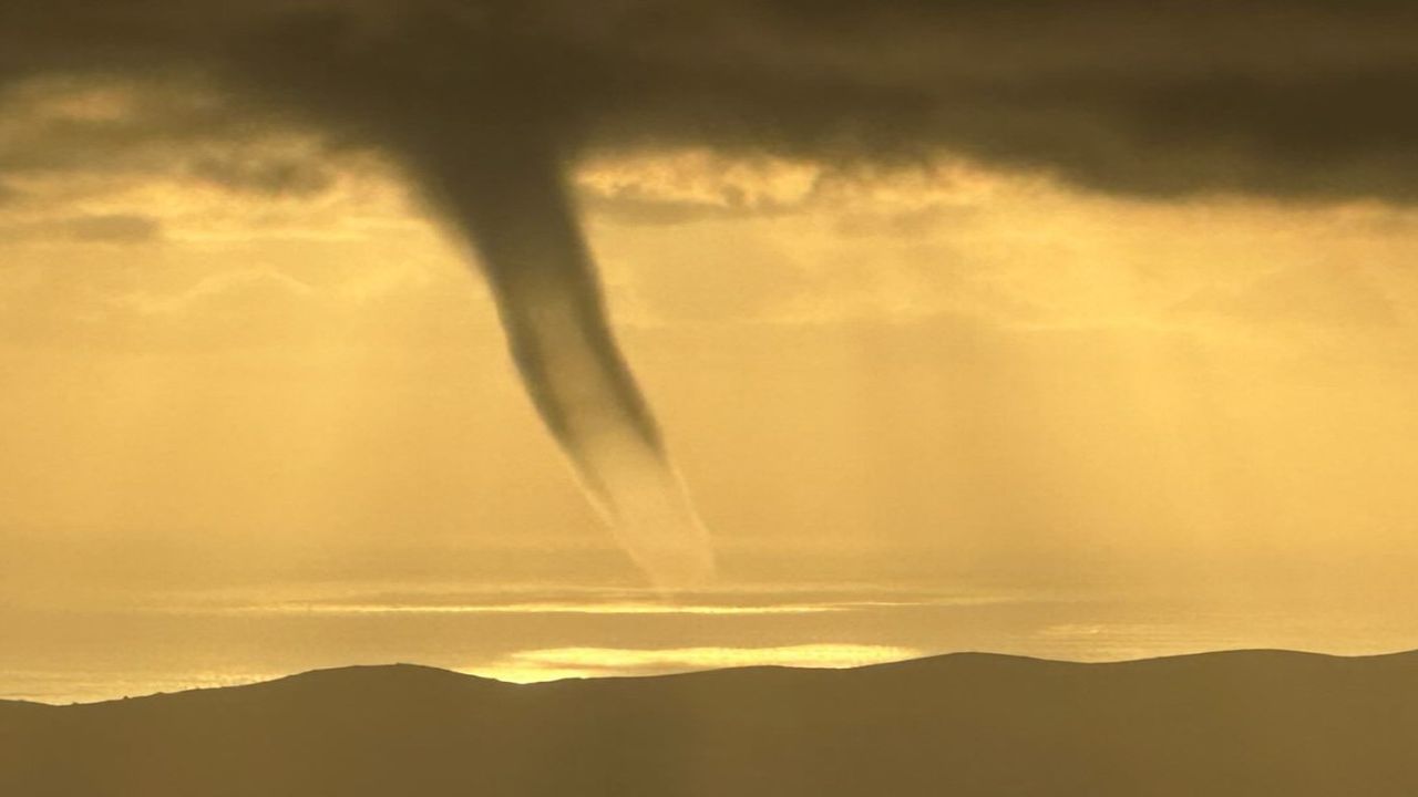 Antalya'da 'hortum' paniği: Kaş'ta denizde hortum çıktı