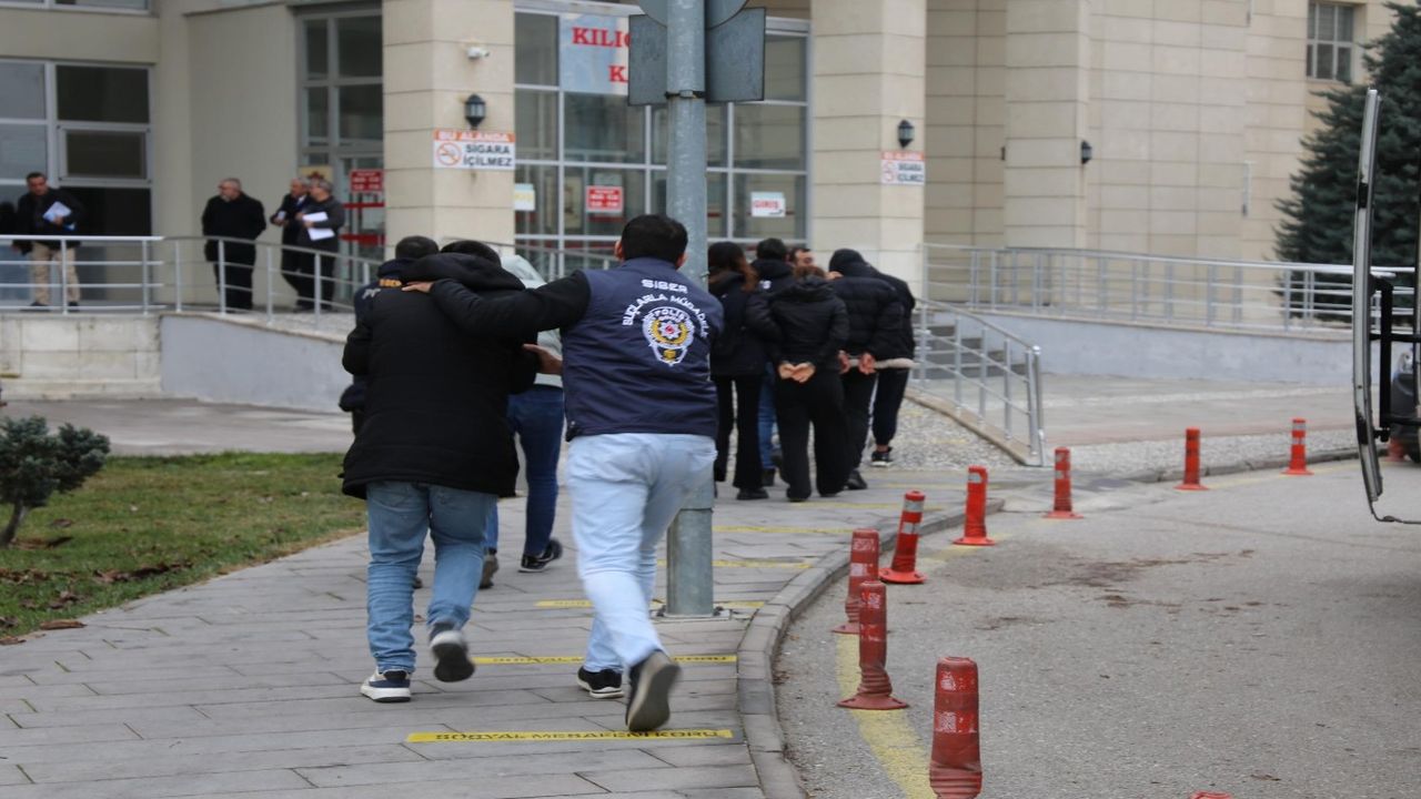 Antalya merkezli siber suçlara yönelik Sibergöz-14 operasyonu: 30 tutuklama