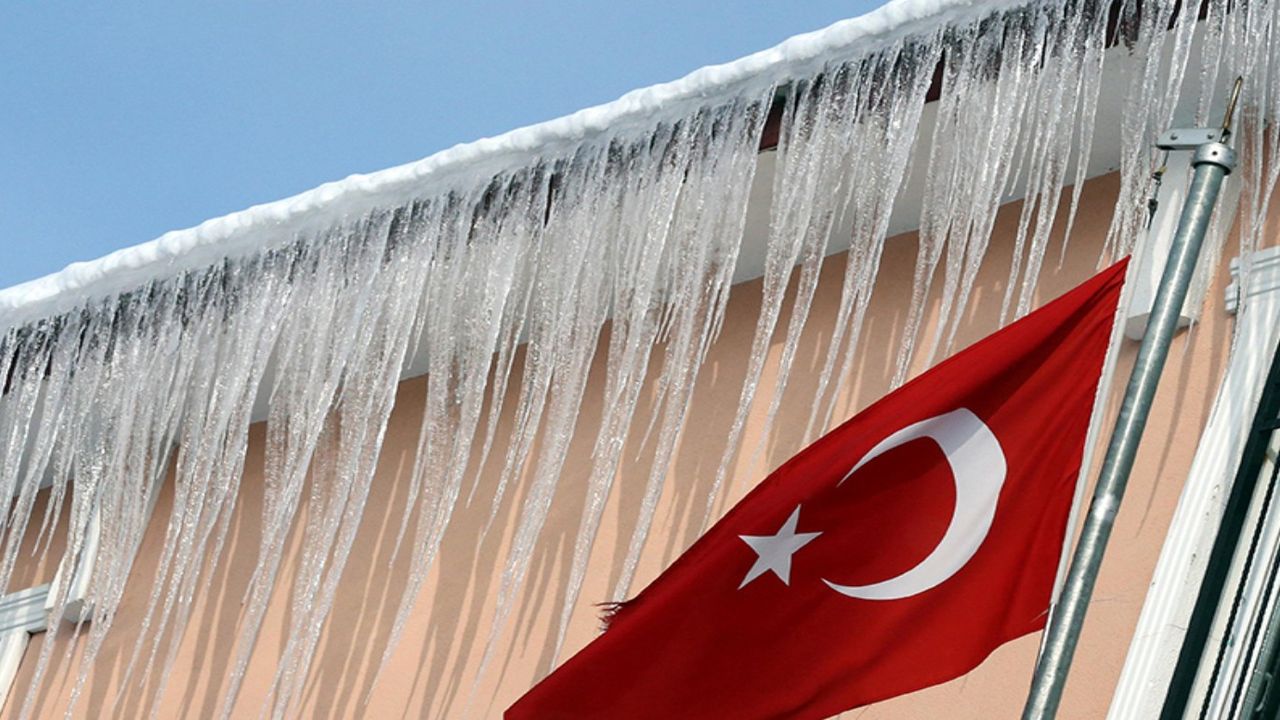 Ardahan'da termometreler sıfırın altında 25 dereceyi gördü