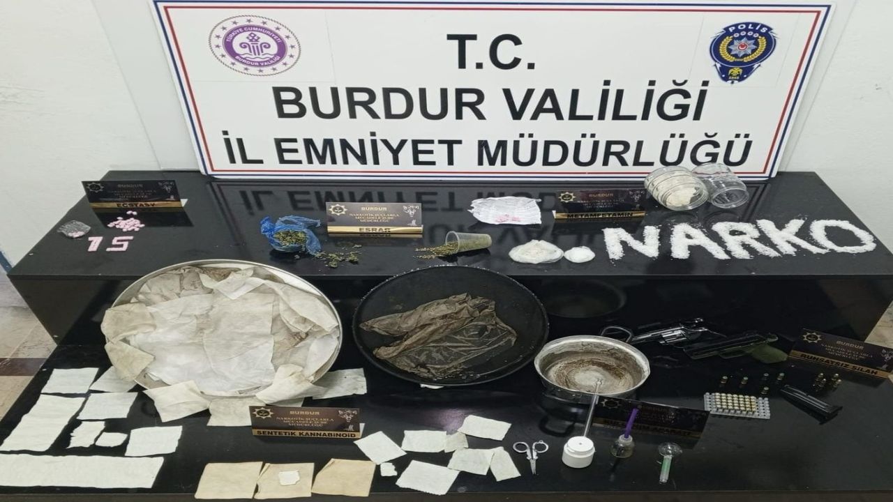 Burdur'da uyuşturucu operasyonu: 3 zanlı tutuklandı