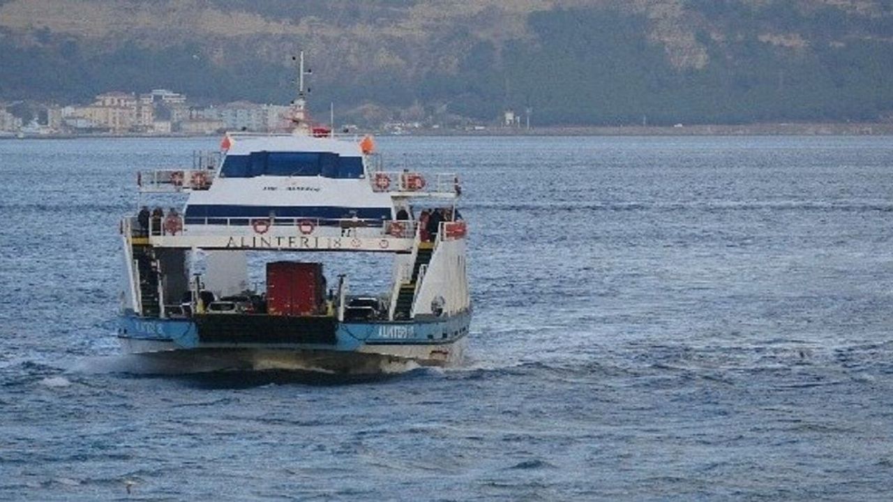 Çanakkale'de bazı feribot seferleri iptal edildi