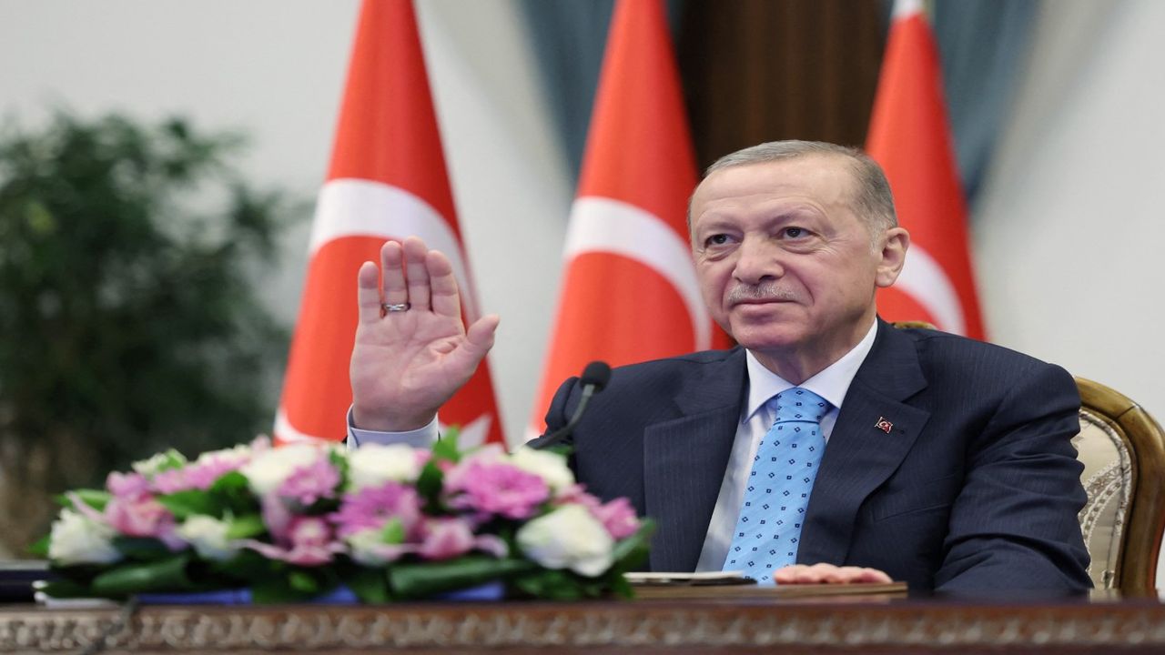 Cumhurbaşkanı Erdoğan şehit ailelerine başsağlığı diledi