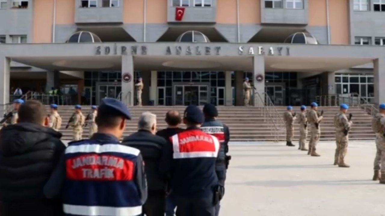 Göçmenlerle mücadele sürüyor: Edirne'de 15 düzensiz göçmen ele geçirildi