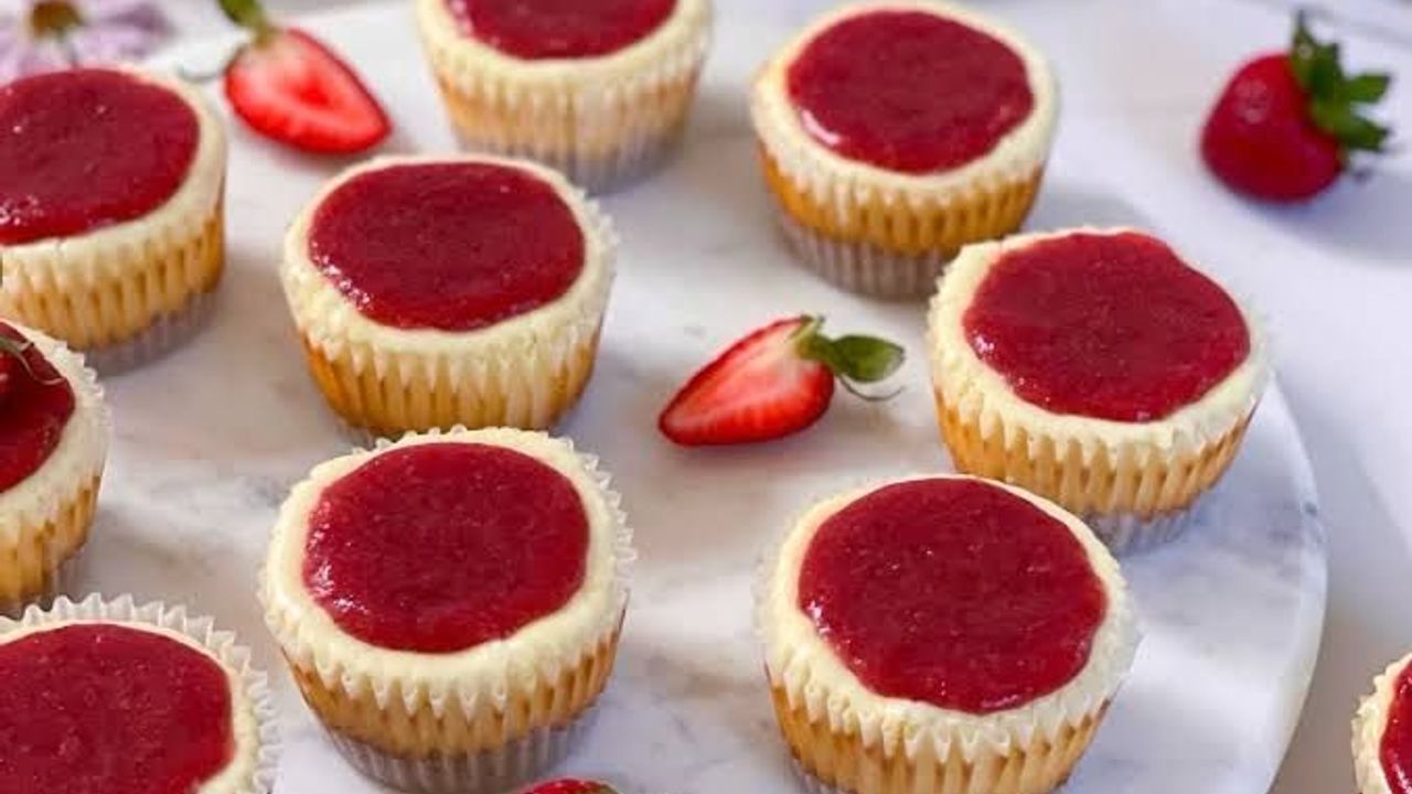 Kolay ve hızlı porsiyonluk Cheesecake nasıl yapılır?