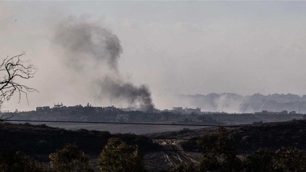 İsrail'in hava saldırısı sonrası Gazze'de Filistinlilerin cansız bedenleri etrafa saçıldı