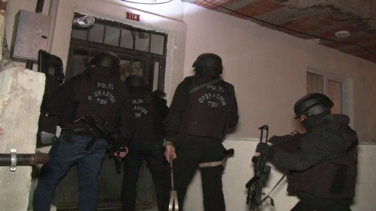İstanbul'da terör operasyonunda 4 gözaltı