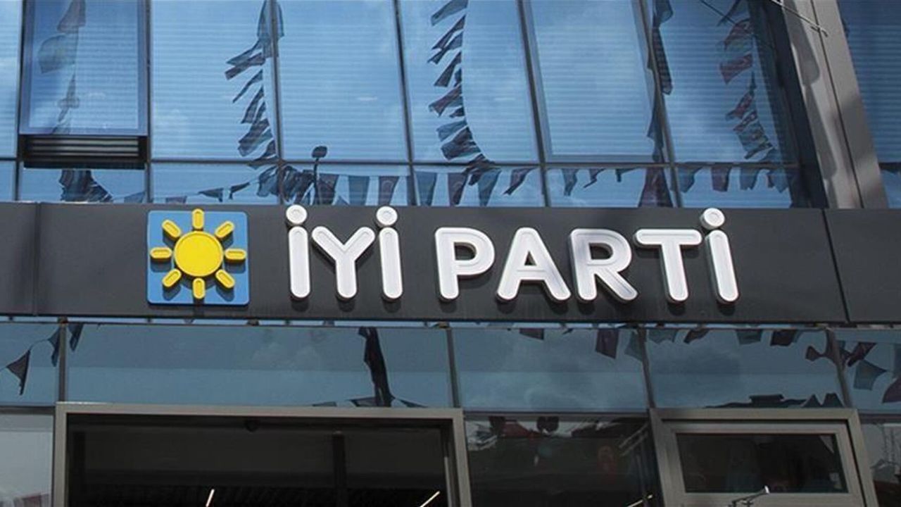 İYİ Parti'de bir istifa daha!