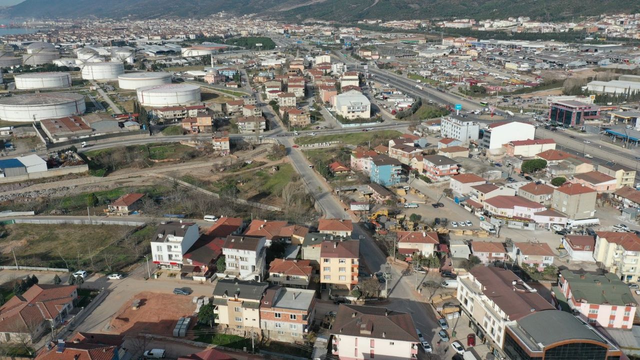 Kocaeli'de kentsel dönüşüme hız kazandırıldı: Sanayi tesislerine yakın olan risk altında yaşayanlar taşınacak