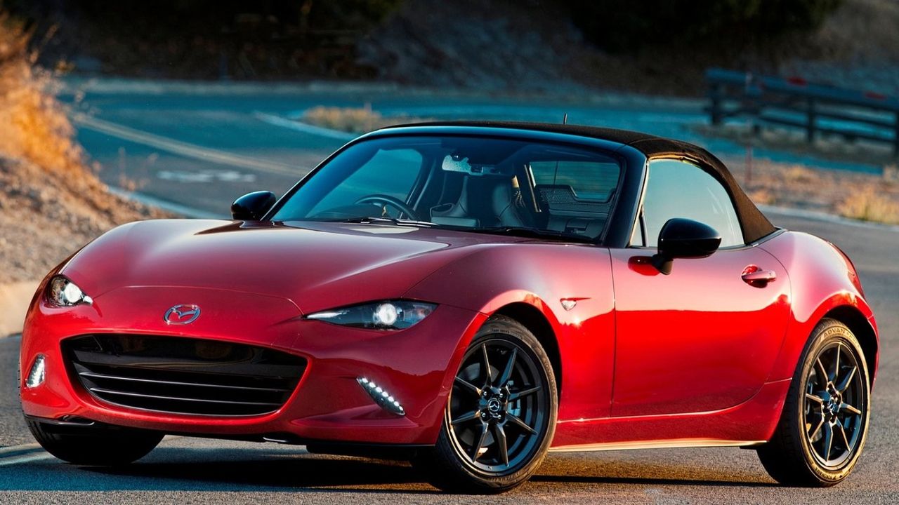 Mazda mühendisleri, 2024 Mazda MX-5 Miata'nın akıllara durgunluk veren yeni teknolojisini açıkladı