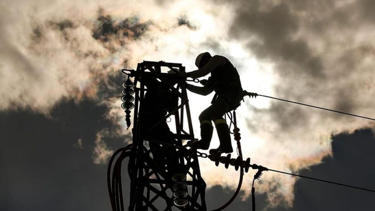 Mumları bu geceden hazırlayın! Bolu'nun o ilçelerinde saatlerce elektrik kesintisi!