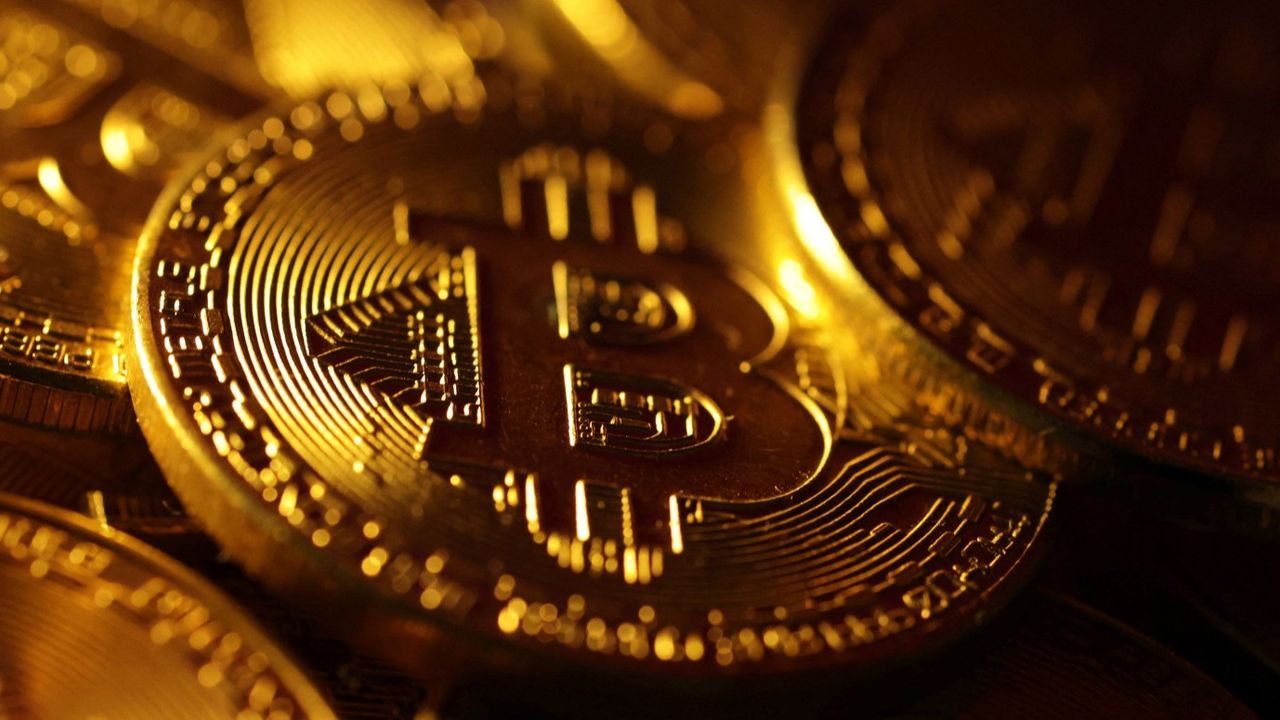 Tepetaklak olan Bitcoin'e bomba uyarı! Bu son şans olabilir