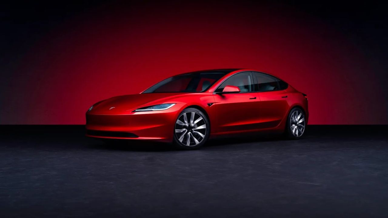 Tesla'nın yeniden tasarlanan 2024 Model 3'ü ABD'de satışa sunuldu!