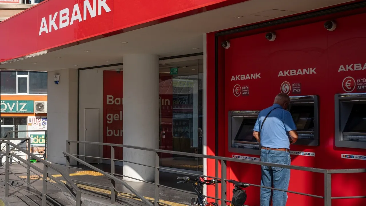 Yana yakıla para arayanlar Akbank'a koşacak! Hemen onaylı 200.000 TL kredi çıktı