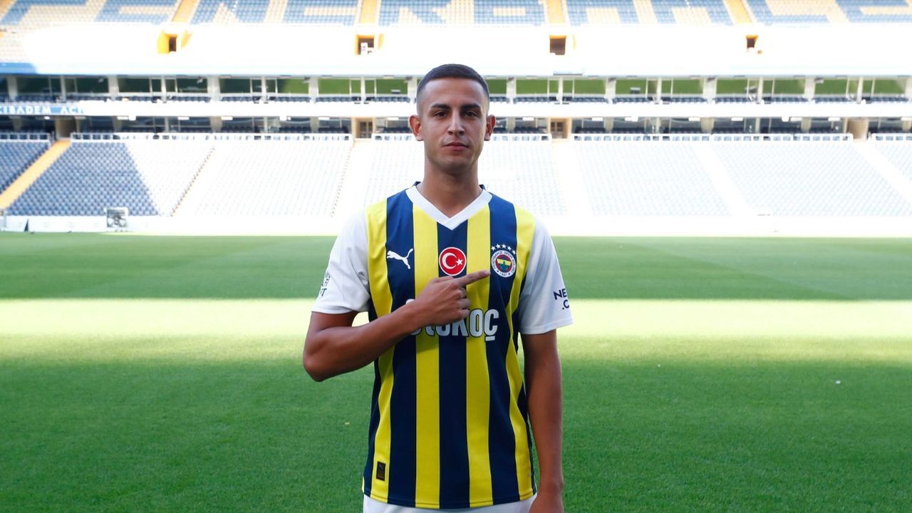 Yıldız isim Fenerbahçe'yi bırakıp Sivasspor'a gidiyor