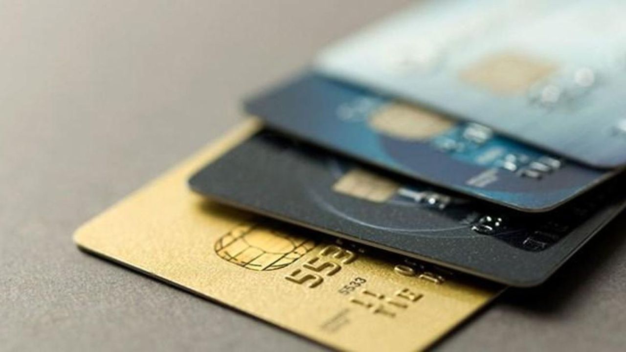 Cebinde kredi kartı olanlar dikkat! Bankalar tek tek mesaj atarak bildirdi!