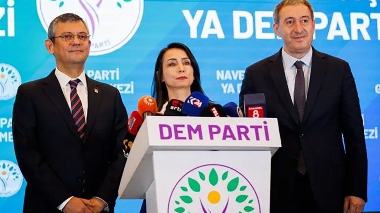 CHP-DEM’den İstanbul'da işbirliği kararı! CHP adayını çekip DEM Parti’nin istediği ismi aday ilan etti, DEM Parti İmamoğlu’na güç kattı