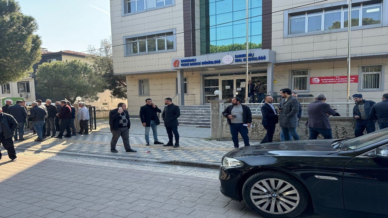 CHP'nin aday listesi geç teslim edildi: Saruhan Belediye başkan adayının adaylığı reddedildi