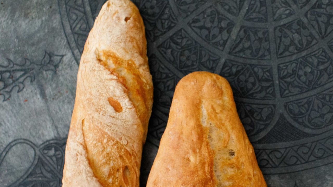 Ekmeğe gelen peş peşe zamlardan sonra herkes bu tarifle ekmeğini evde yapmak isteyecek! 