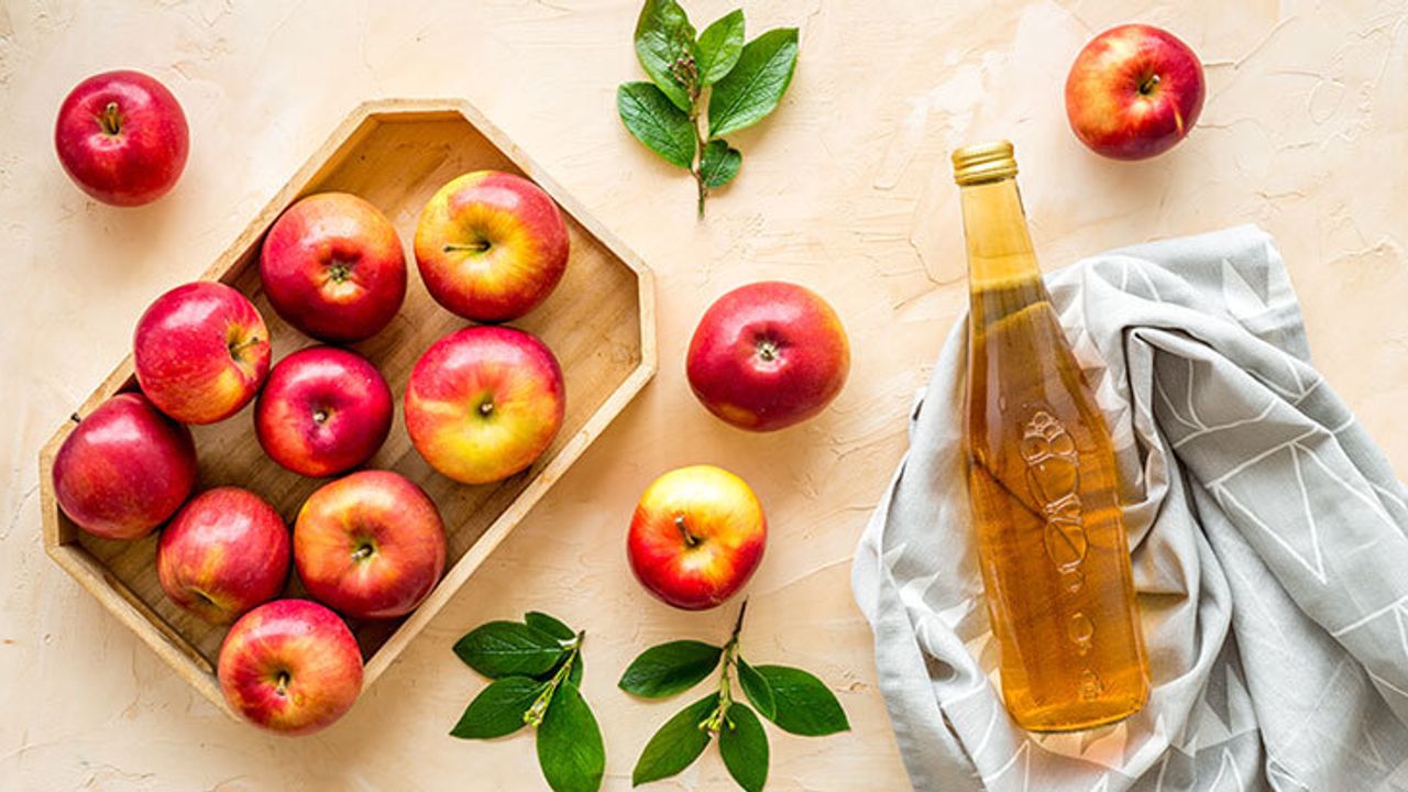 Ev yapımı en sağlıklı elma sirkesi tarifi! Daha basit yöntemi yok