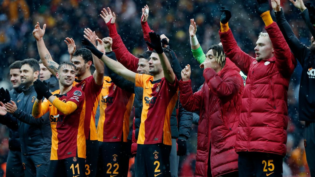 Galatasaray'ın sakat yıldızlarından derbi öncesi sevindiren haber