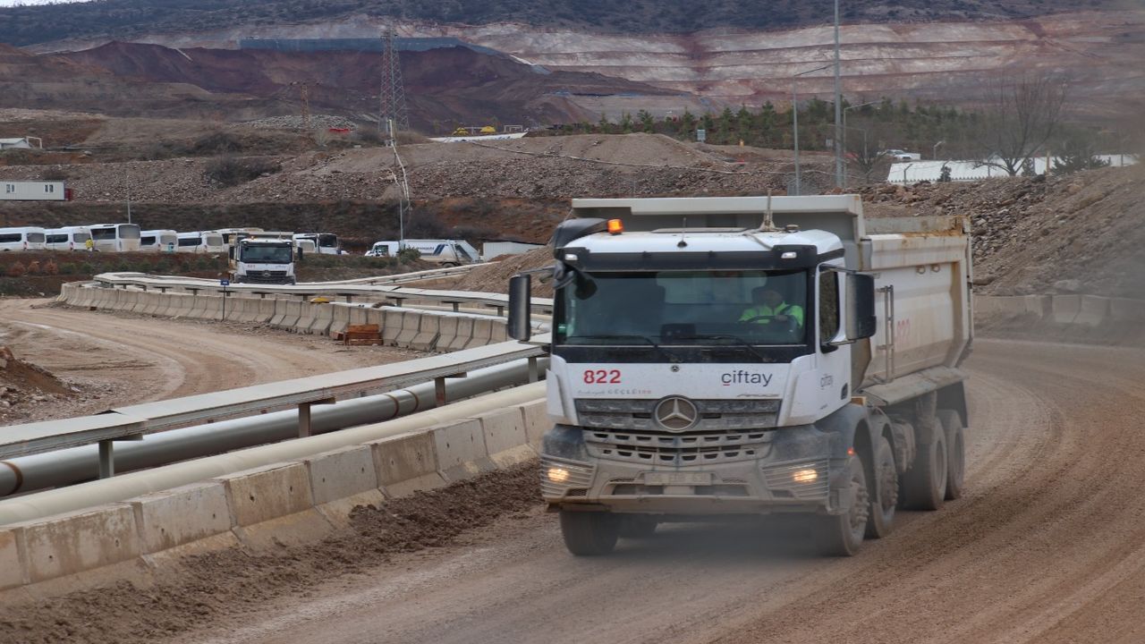 İliç'te kayıp işçileri için arama çalışmaları 6'ıncı günde de sürüyor