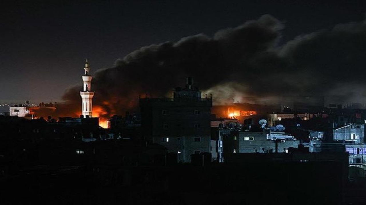 Korkulan oldu İsrail Refah kentine saldırıyor: Filistinlilerin son sığınağı da ateş hattına çevrildi