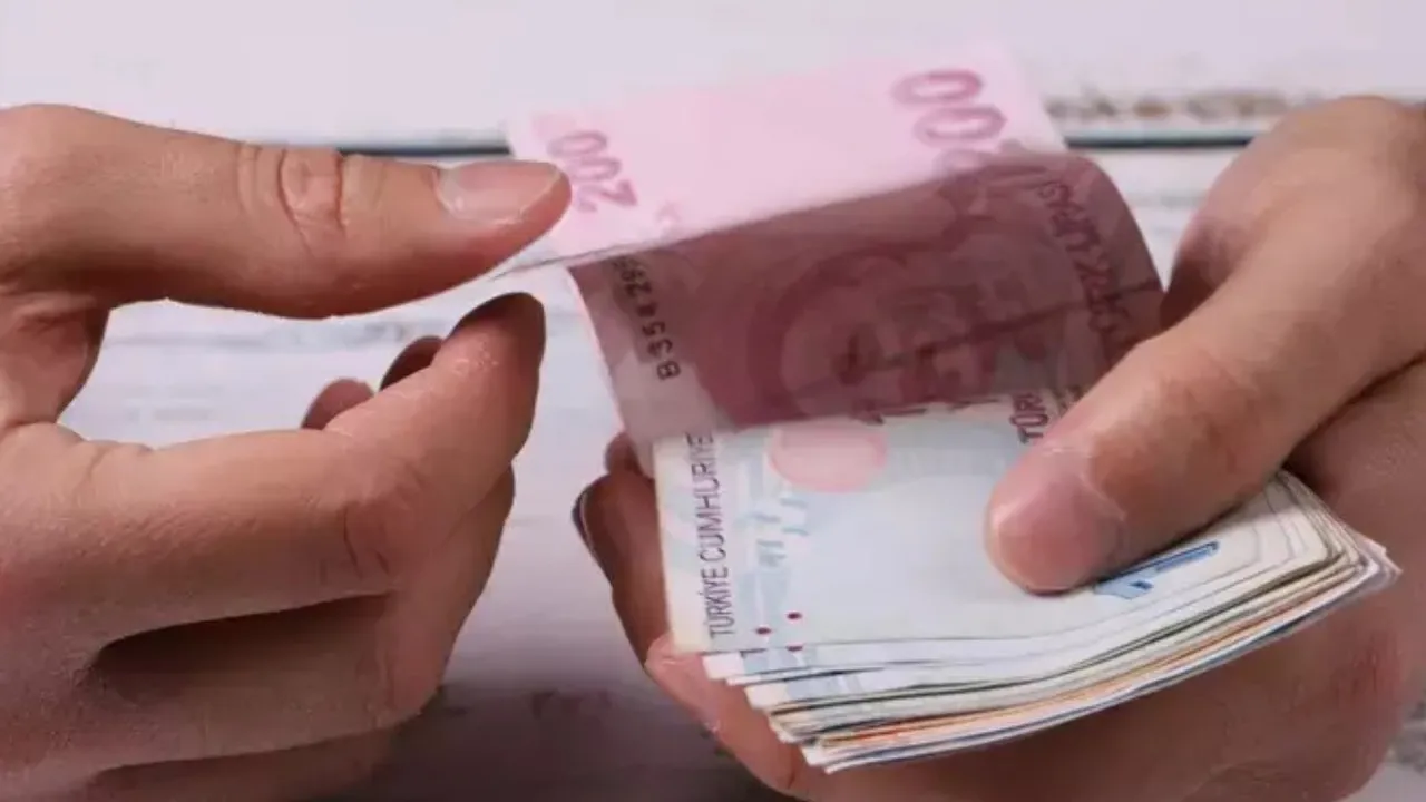 O banka faizsiz kredi musluğunu açtı! Tek başvuruya 10.000 TL kredi dağıtacak