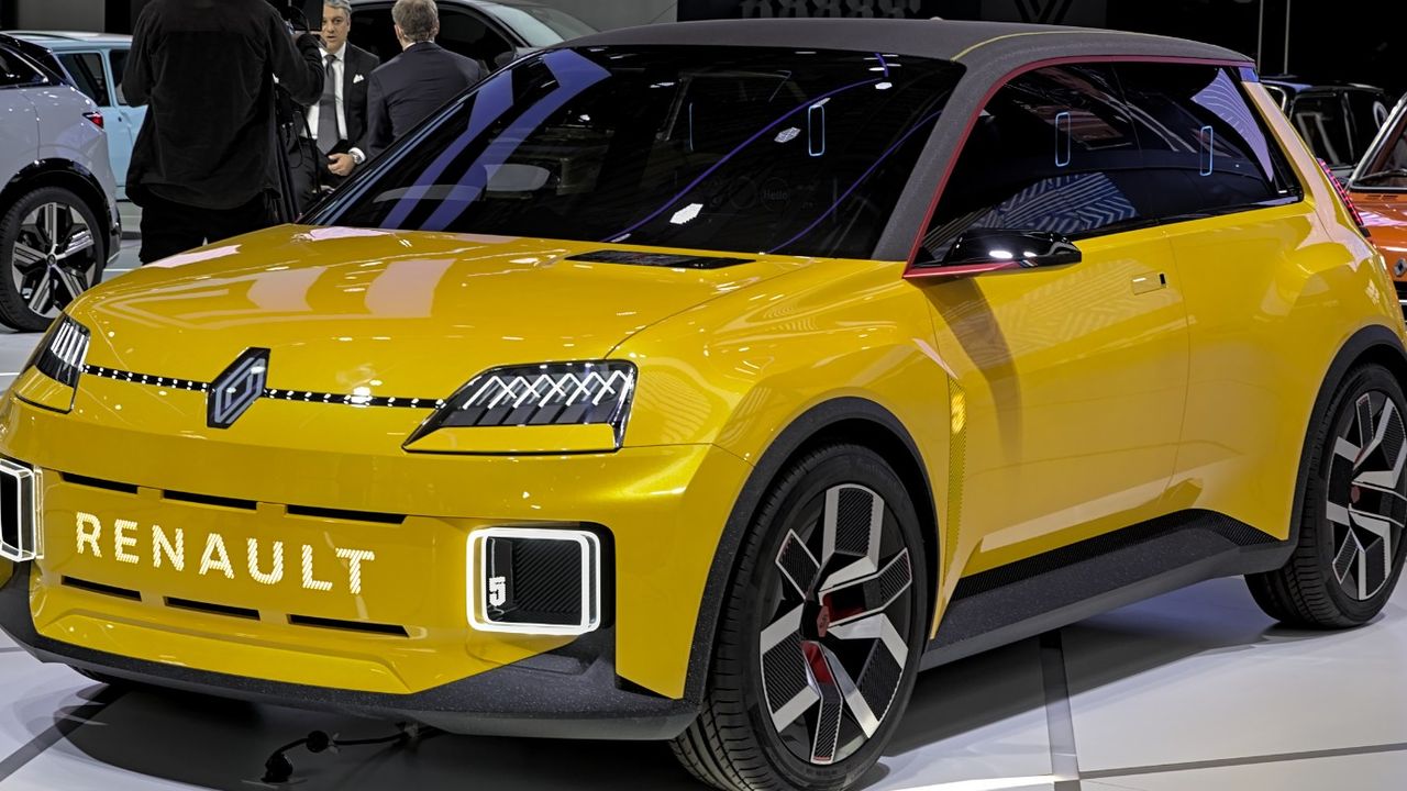 Renault, uygun fiyatlı elektrikli otomobil müjdesi! 838.000 ₺’den başlayan fiyatlarla herkes elektrikli araç sahibi olabilecek…