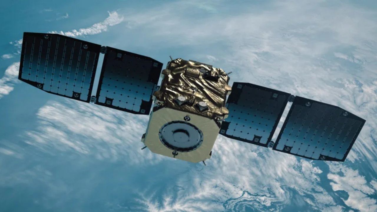 Uzayda yeni çağ! Uzay çöplerini inceleyecek uydu göreve başlıyor!